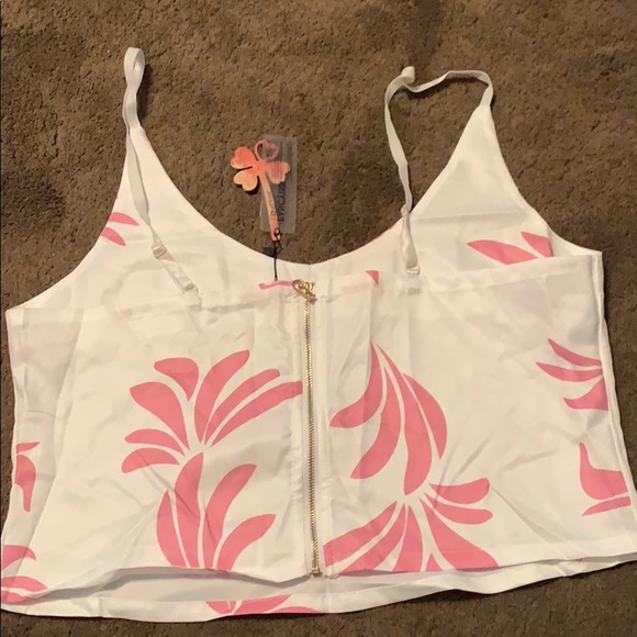 Clothes - Picture 3 of 5